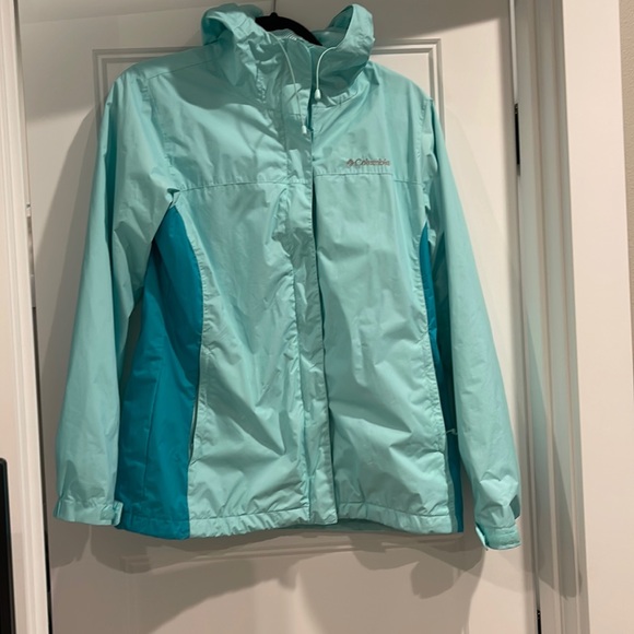 Columbia Wind And Rain Resistant Jacket 